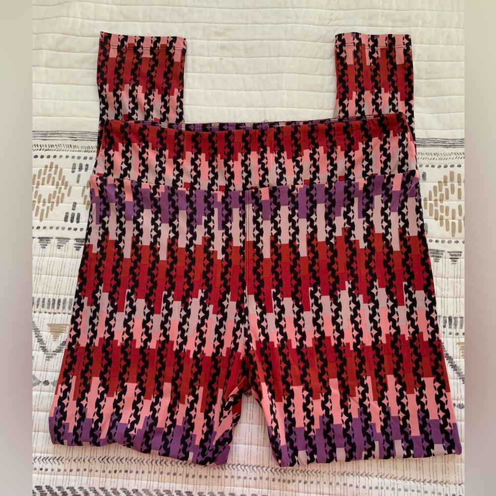 Lularoe Leggings- Size Tall and Curvy - Picture 2 of 7